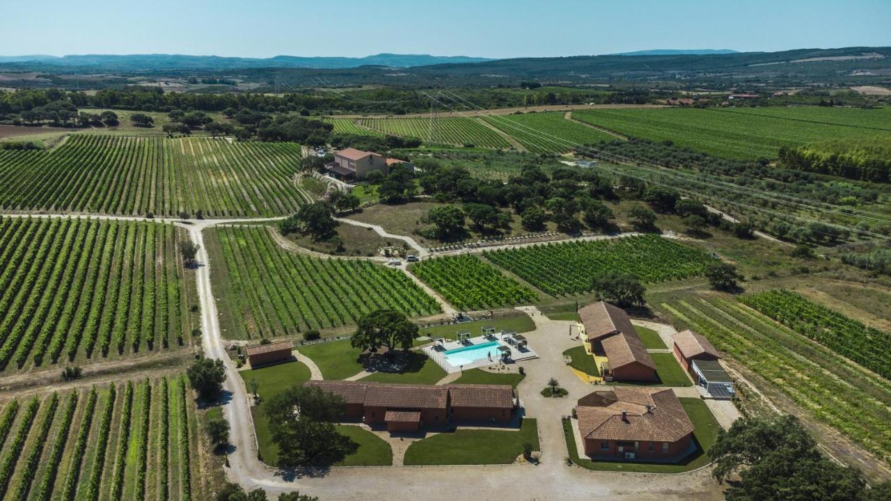 サッサリ La Vinia Bed&Wine Experience - Adults Onlyヴィラ エクステリア 写真