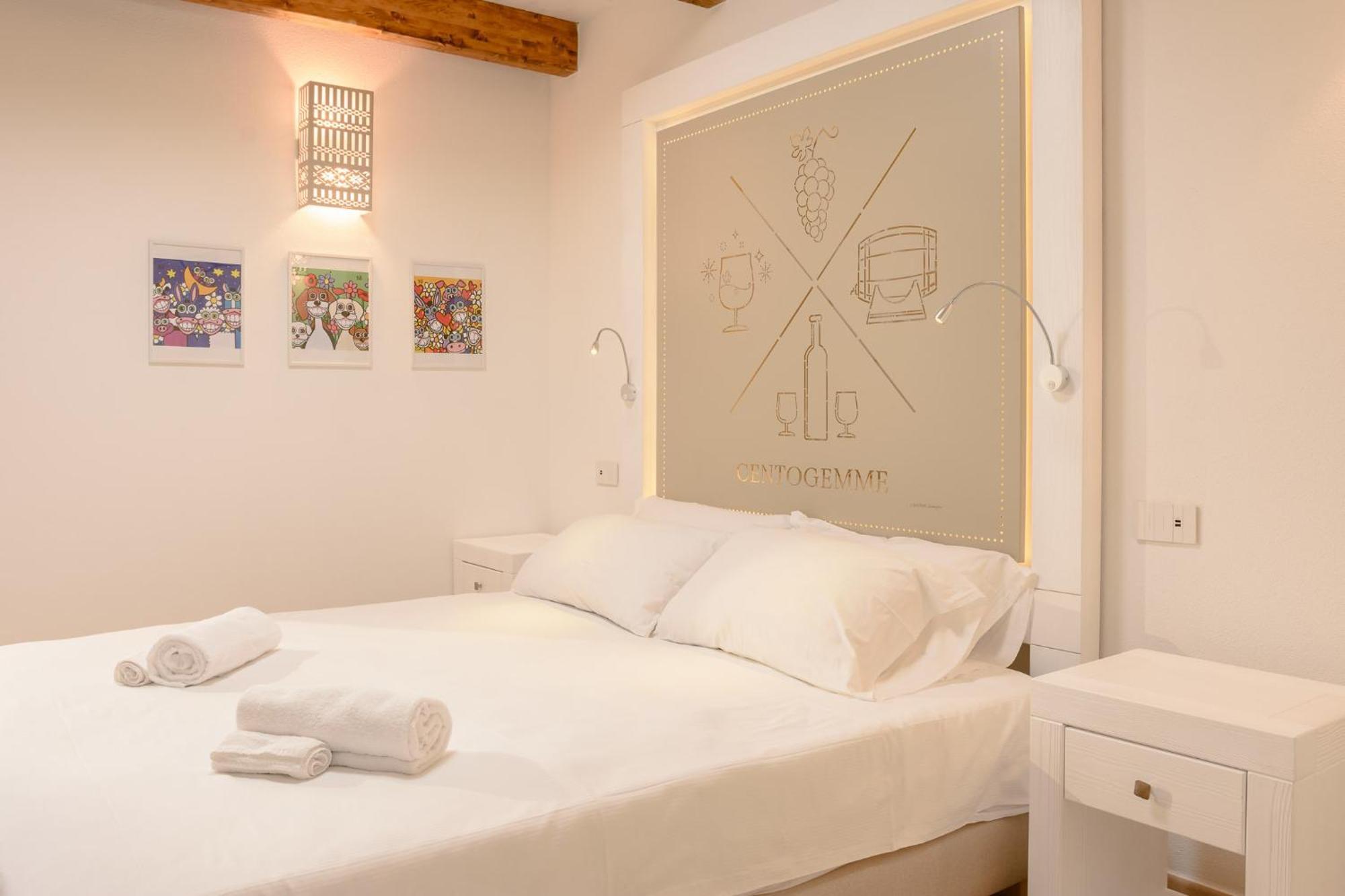 サッサリ La Vinia Bed&Wine Experience - Adults Onlyヴィラ エクステリア 写真