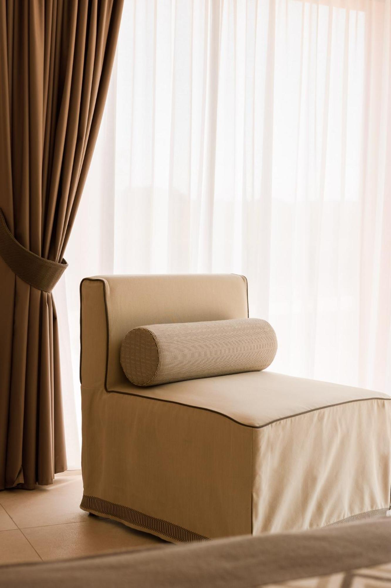 サッサリ La Vinia Bed&Wine Experience - Adults Onlyヴィラ 部屋 写真